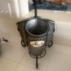 Chicken Wire Farmhouse Utensil Holder 