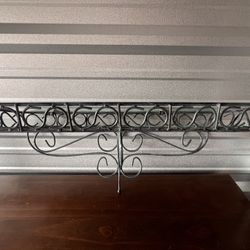 Green Rustic Metal Plant Mount