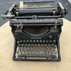 Vintage Typewriter Underwood