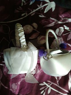 Flower girl baskets