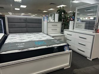 Gorgeous Silver 5pc Bedroom Set $599