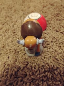 Pokémon Trainer Figure with Poké Ball
