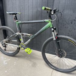 Garry Fisher Mountain Bike 26" Wheels 