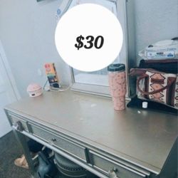 Sold As Is Vanity With Mirror 