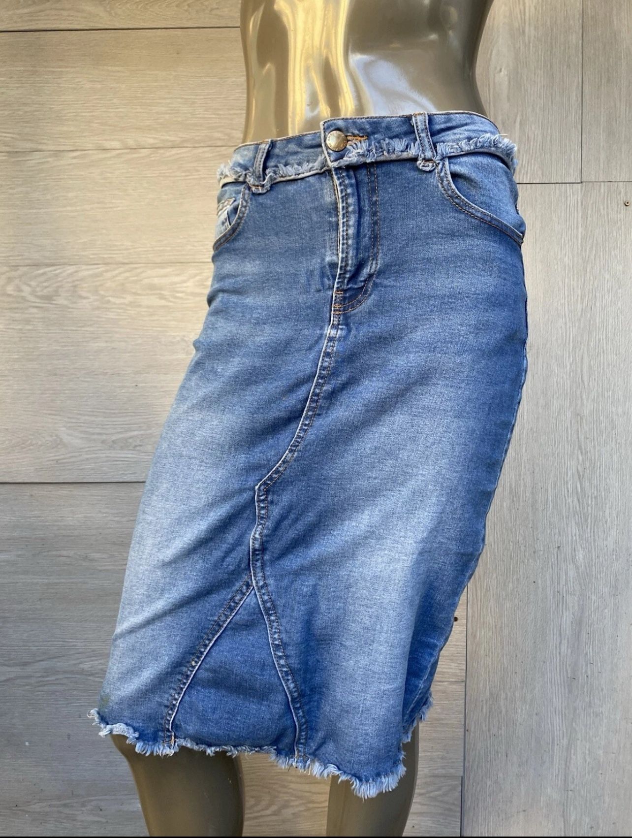 AMISU Women’s US Size: 8 Blue Jeans Skirt Knee Length
