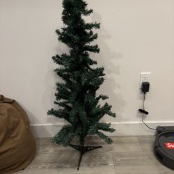Free 4 Foot Tree 