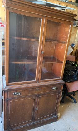 FREE CHINA CABINET