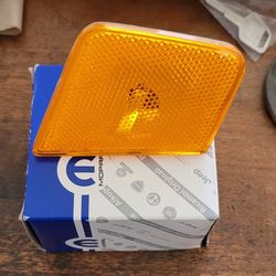 2005-2007 Jeep Liberty Side Marker New