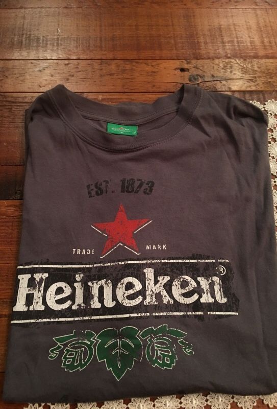 Men’s XL Heineken t shirt
