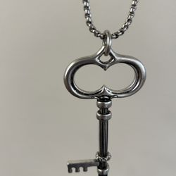 Silver Key Pendant Necklace 