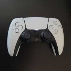 PS5 Dual Sense Controller