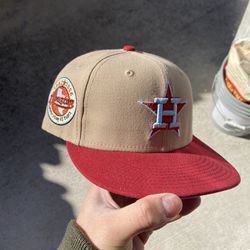 Astros Fitted Size 7