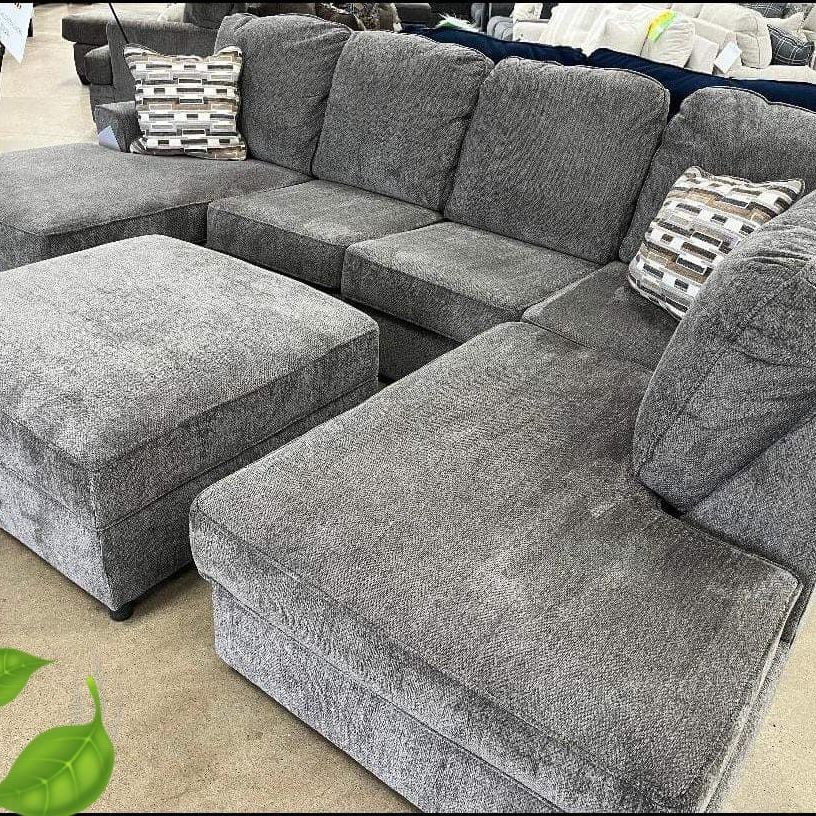 Ashley Sectionals Sofas Couchs Creswel