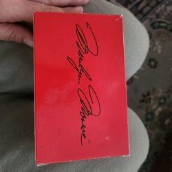 Marilyn Monroe Special Edition Watch With Red Lip Shaped Gift Box