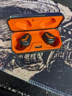 Earbuds - Klein Tools