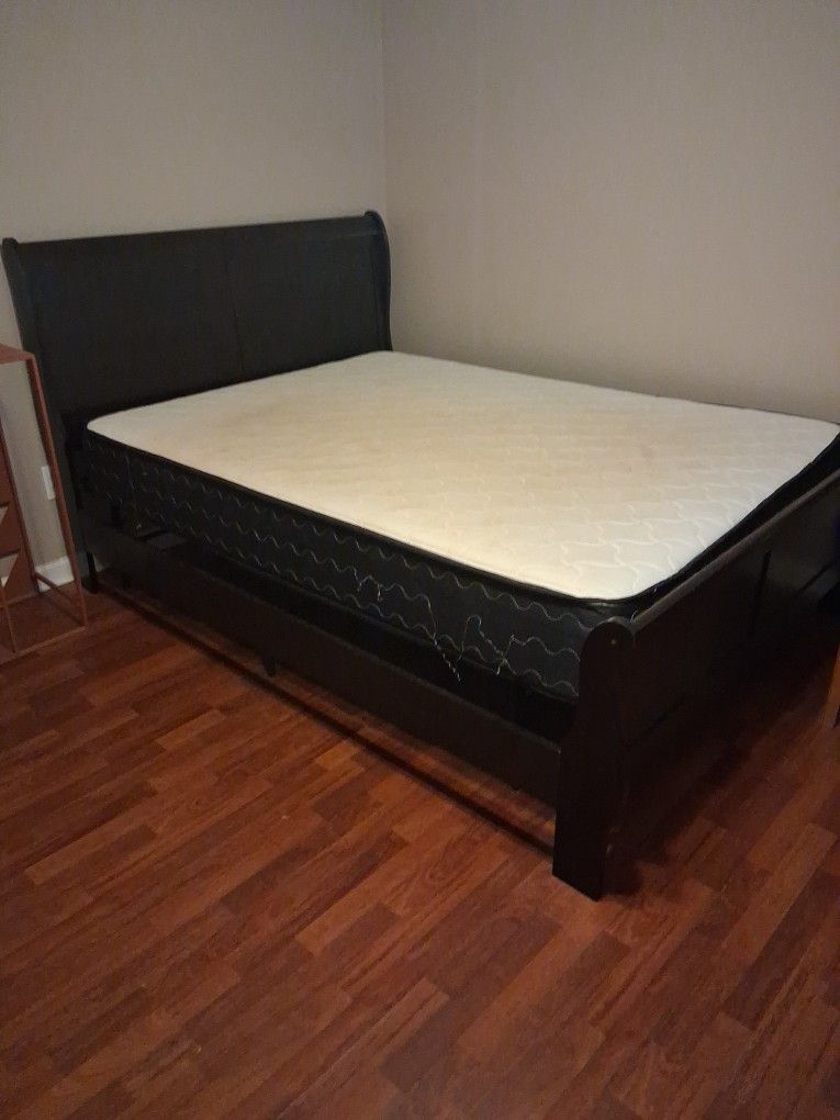 Queen Size Mattress With Frame