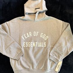 ESSENTIAL HOODIE