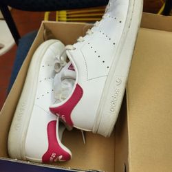 Adida  Leather Upper Shoez