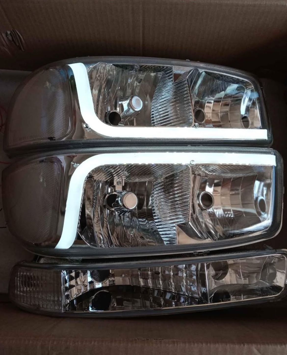 99-06 GMC Sierra/Yukon Chrome Led Drl Headlights