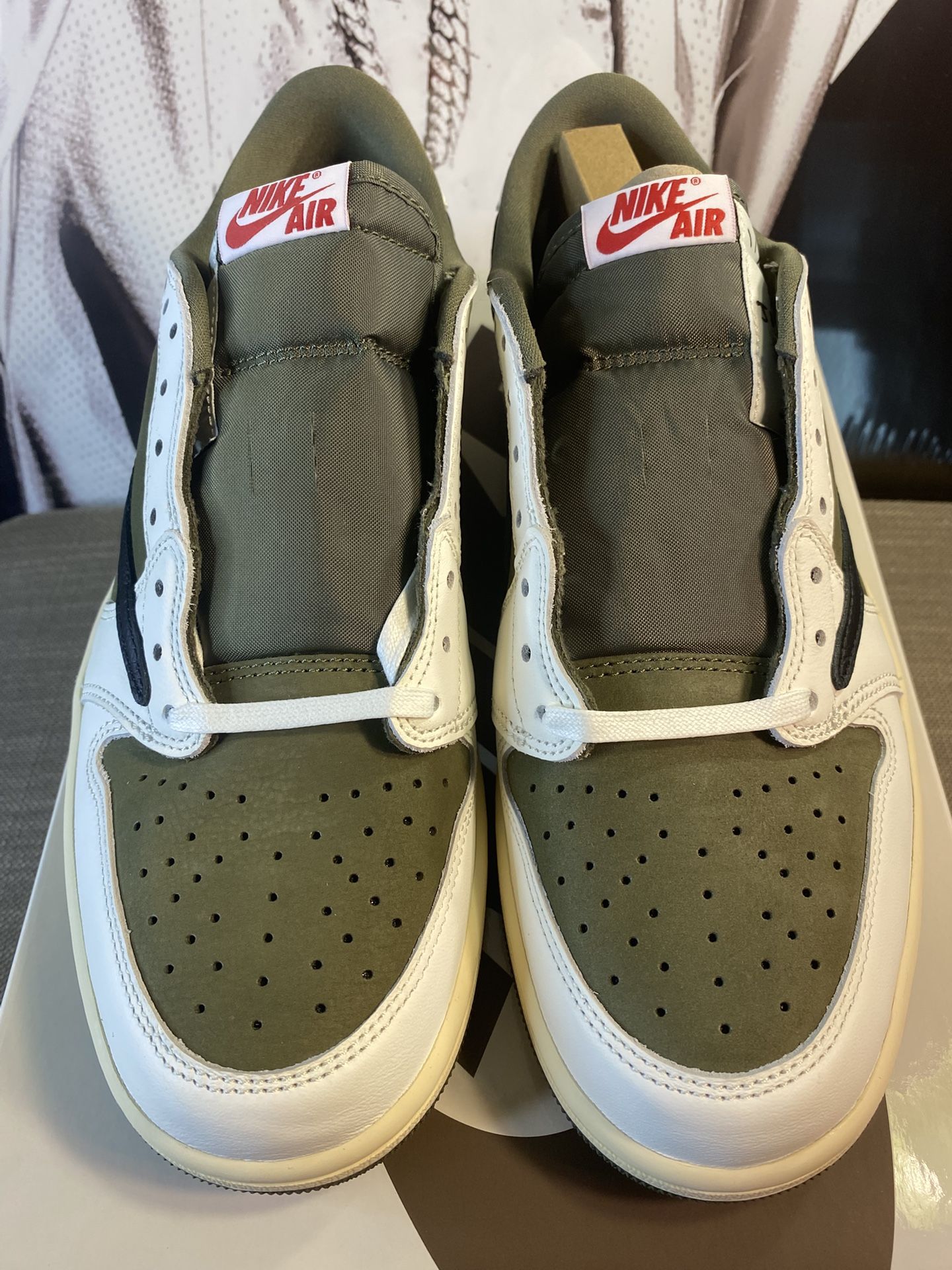 Jordan 1 Travis Scott Medium Olive