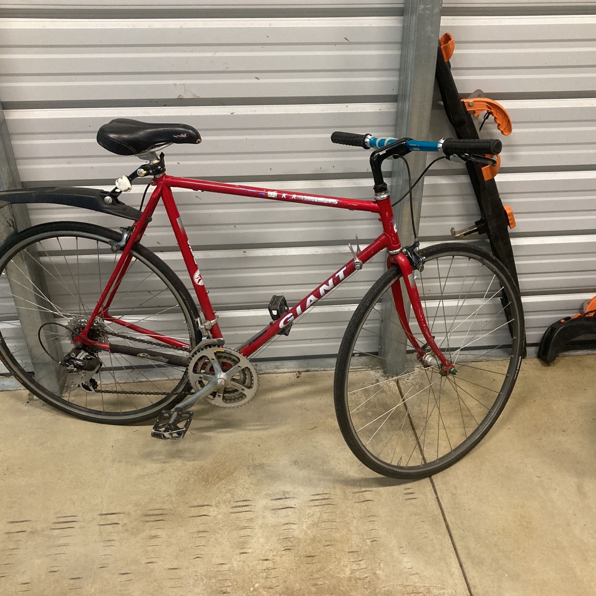 Giant Kronos Road Bike