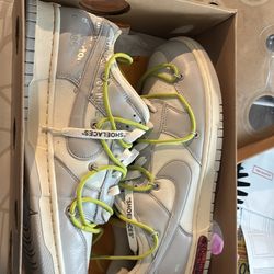 Nike dunk low off white