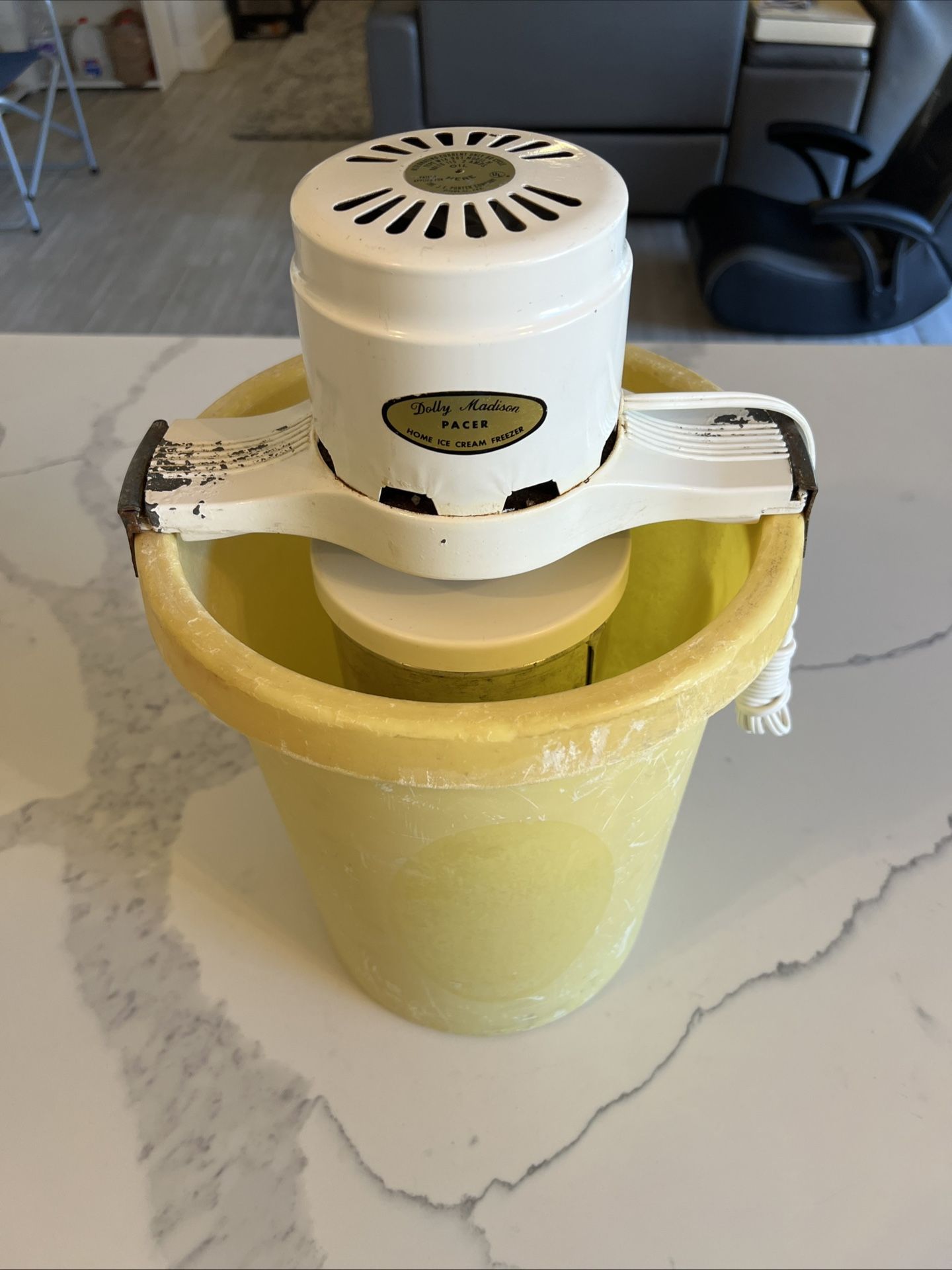 Free Delivery Fiberglass Old Fashioned Ice Cream Mixer Vintage Antique