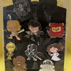 STAR WARS DISNEY 8 PIN SET - YOUNG STAR WARS -  VERY RARE/HARD TO FIND