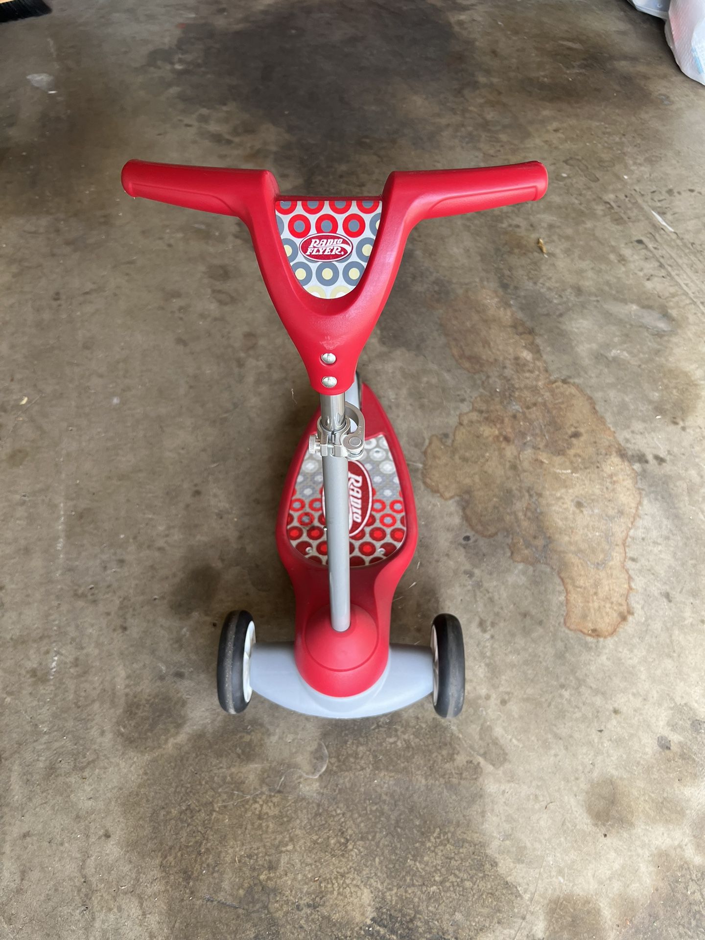 Radio Flyer Scooter Red