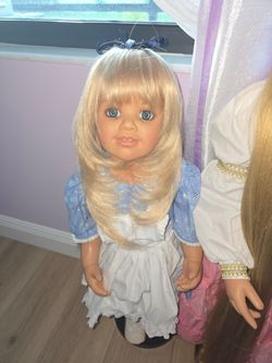 Alice in wonderland by masterpiece doll
