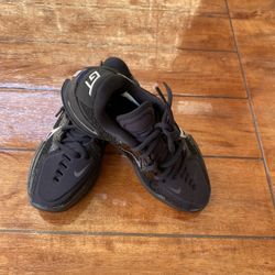 Nike Shoes Size 4 