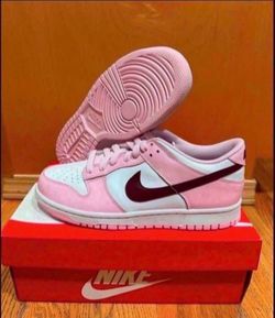 Nike Dunk Low GS Size 7Y/8.5 Womens  Brand New