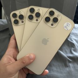 iPhone 13 Pro Max 256 GB Unlocked & Paid Off Fully