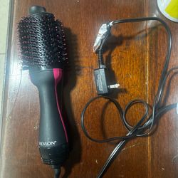 REVLON ONE STEP VOLUMIZER