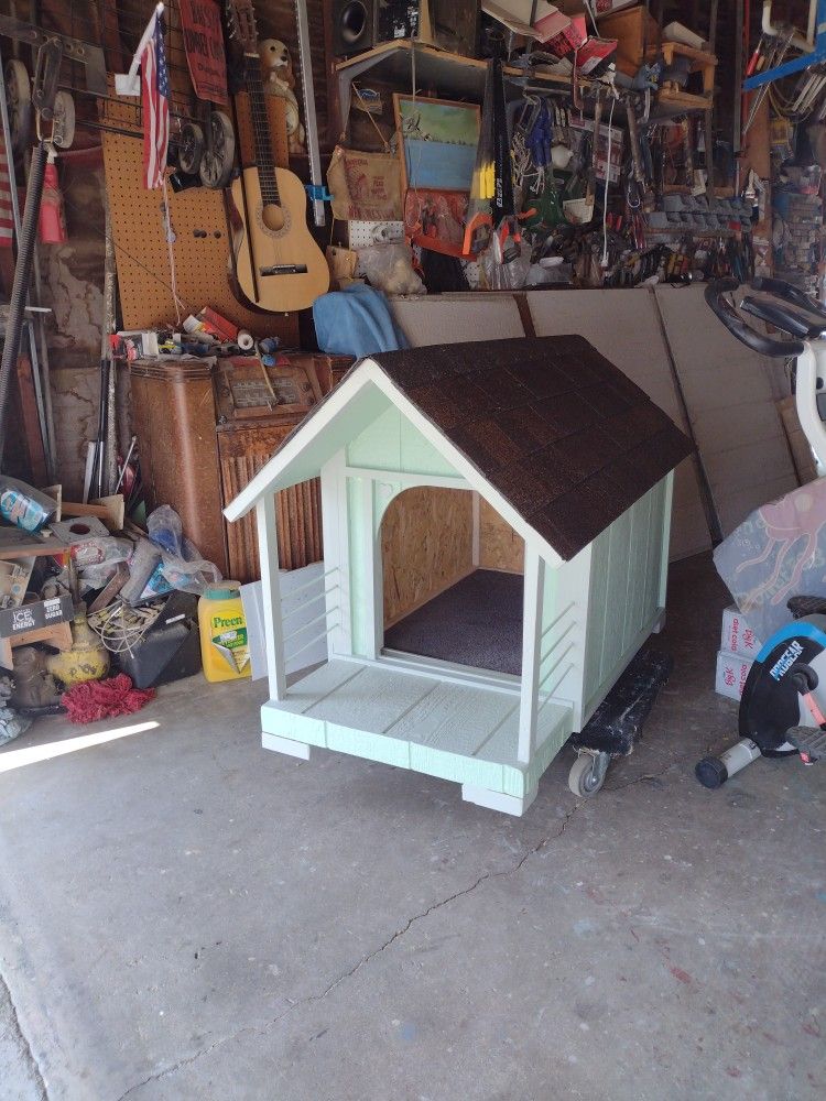 New Dog House Medium Size $150 Frim