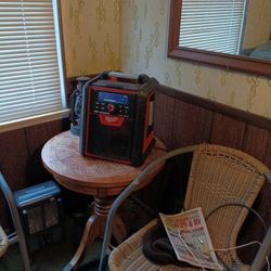Milwaukee M18 Jobsite Radio Charger