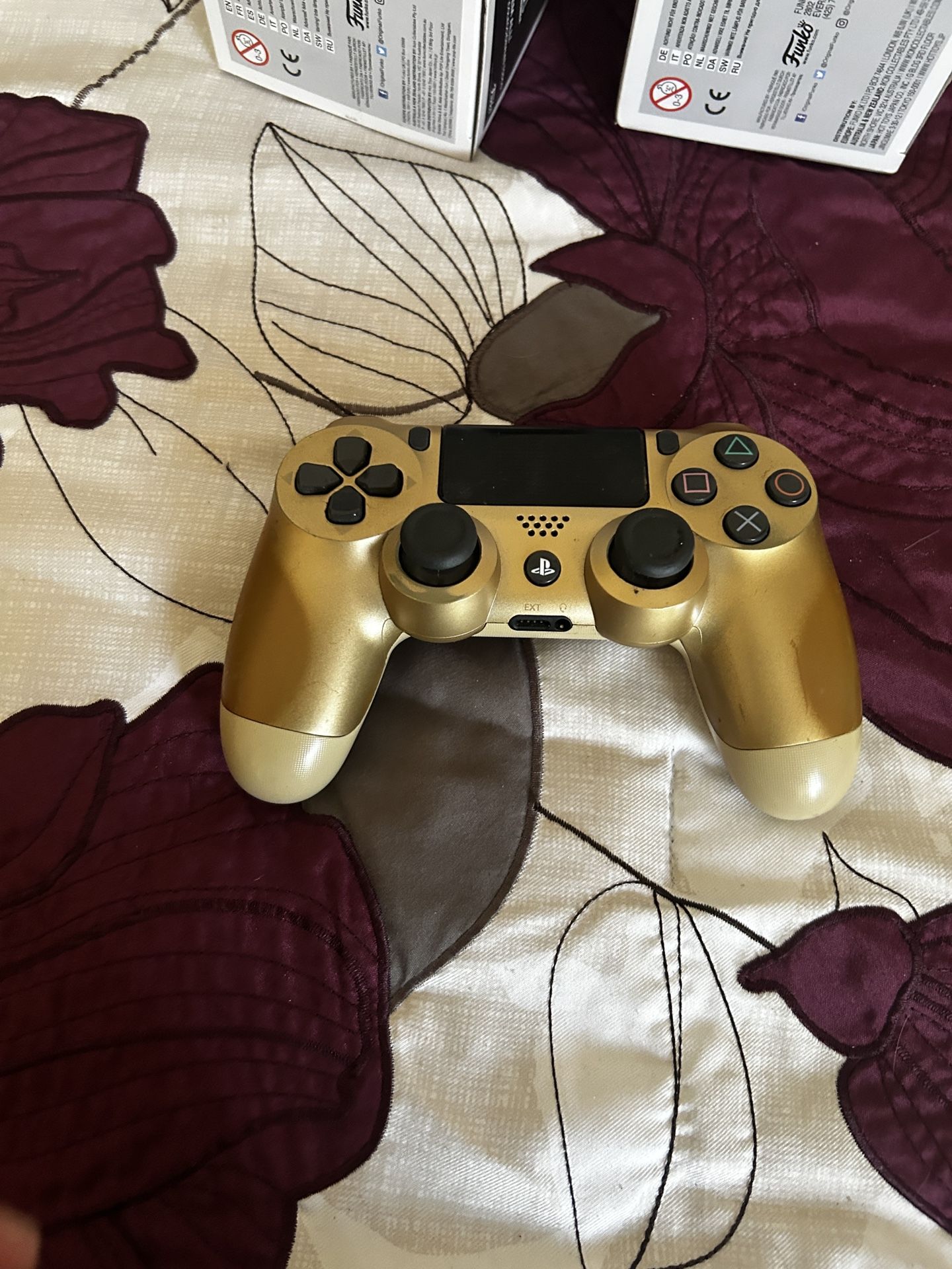 PS4 Controllers 