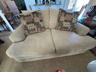 NEED GONE!! 2 COUCHES