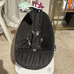 4moms mamaRoo multi-motion baby swing