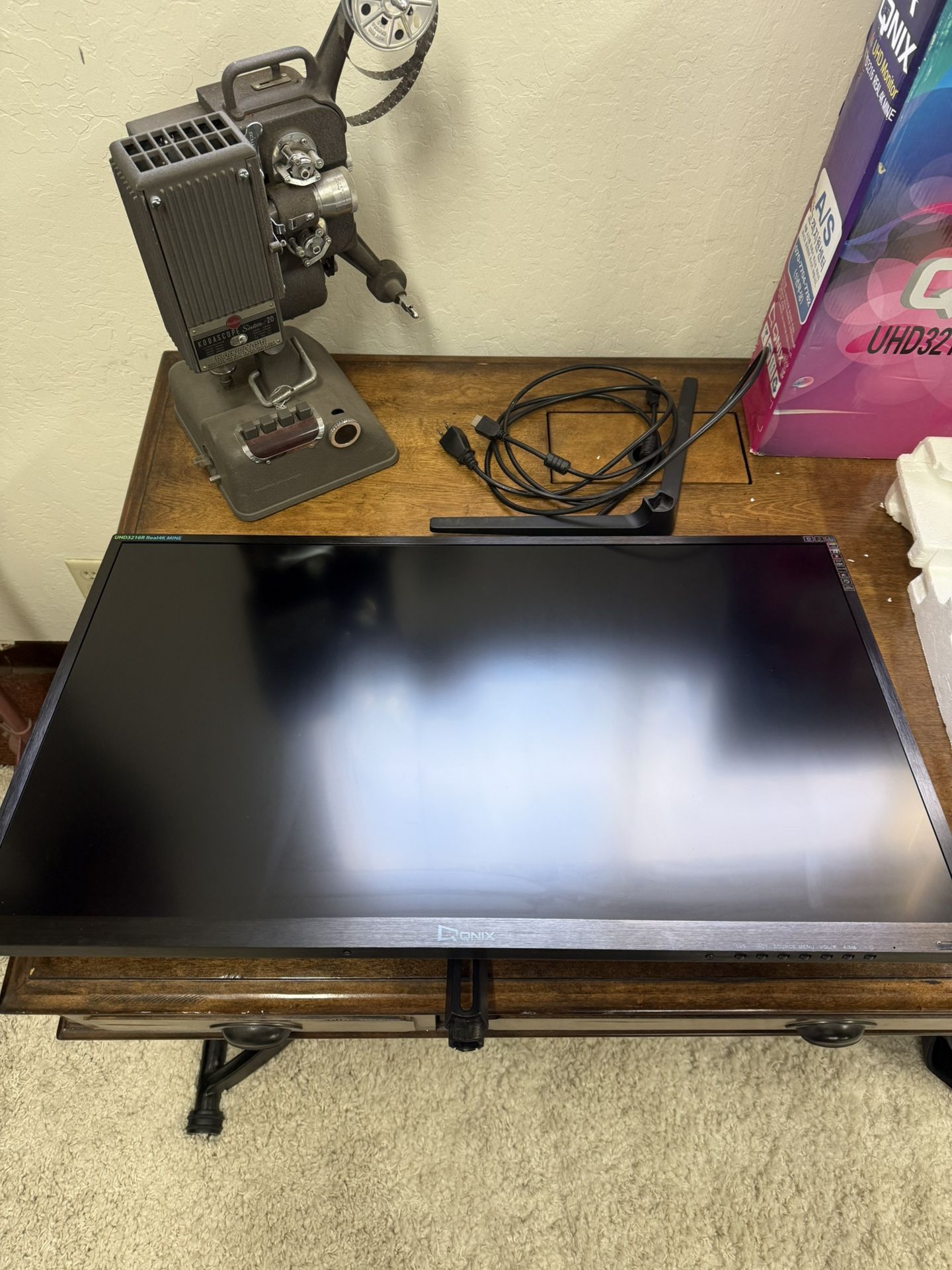 QNIX UHD3216R REAL 4K 32 inch 3840X2160 AMD FreeSync IPS Technology LED Monitor