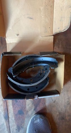 Buick LeSabre Rear Brake Shoes 