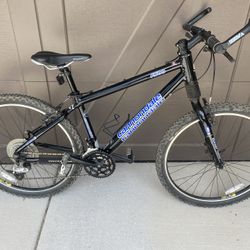 Women’s Cannondale F500 Mountain Bike Super Low Mile’s Spectacular Condition 