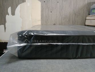 💤🛌🏾💤 $499 size full dreamcloud available 💤🛌🏾💤