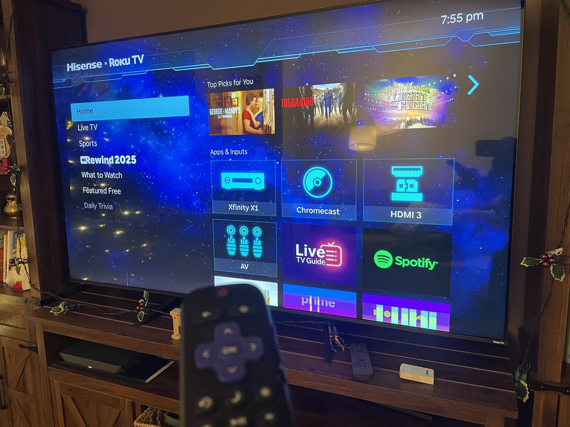 65 in Roku Hisense TV - Slight defect