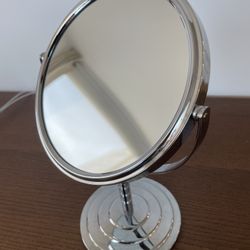 Magnifying Mirror 7" (Pick-up after 4/14)