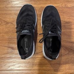 New Balance Tennis Shoes