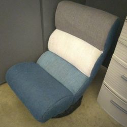 Swivel Foam Chair