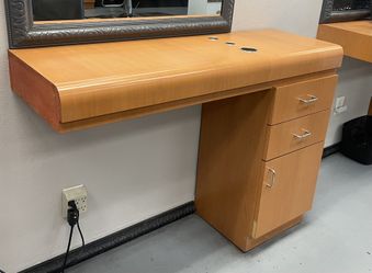 Hairstylist Station