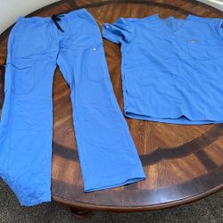 Men’s Scrub Top + Pants 