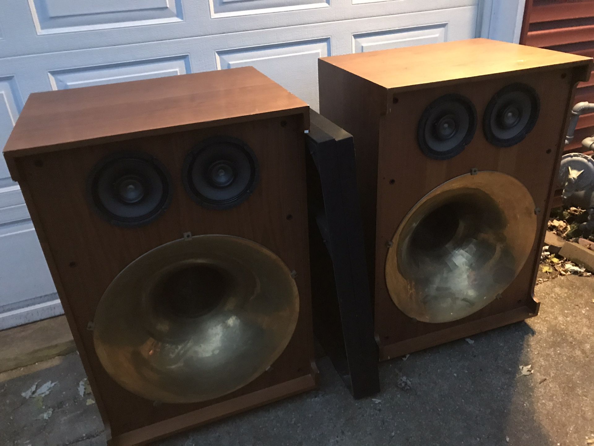 Gin Sound Co. Speakers 4 woofers total Brass horns